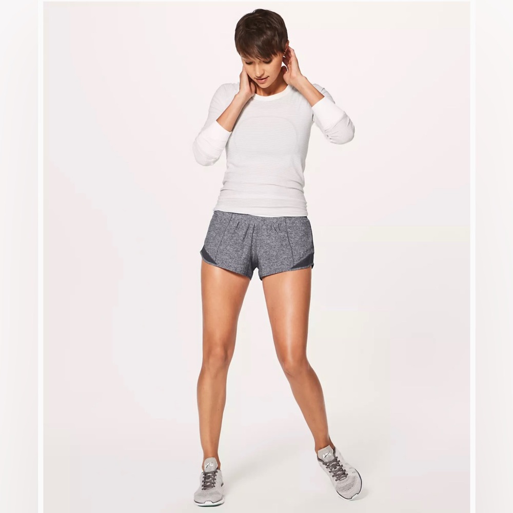 Lulu hotty hot shorts 2.5”